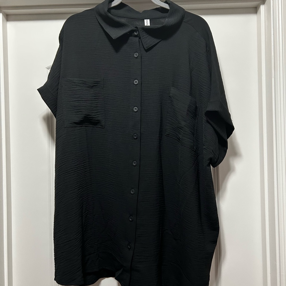 Zenana 2x black button down short sleeve tunic. Never worn.